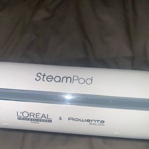 L’Oreal Professional Steampod straightener